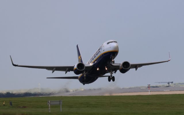 Boeing 737-700 — - Taken from East Midlands Aircraft museum during evening photo shoot.