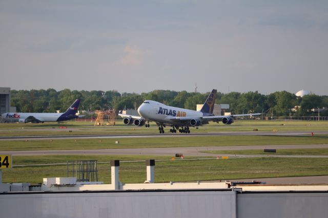 Boeing 747-400 (N493MC) - Atlas Air 747-400F dedicated freighter