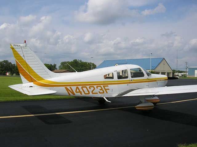 Piper Cherokee (N4023F)