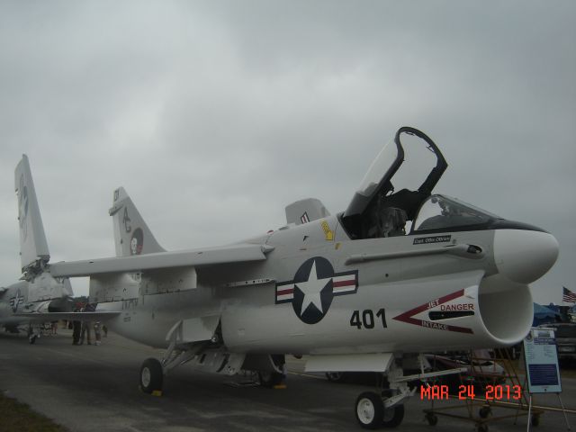 VOUGHT TA-7 Corsair 2 (15-3135) - A-7A Corsair BuNo 153135