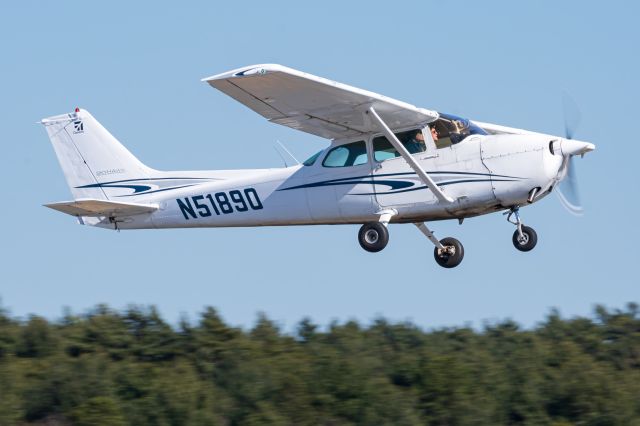 N51890 — - Taken from the lounge area at the Plymouth FBO