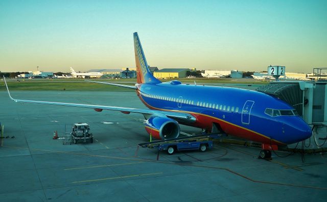 Boeing 737-700 (N785SW) - Southwest 737-7H4 N785SW at DAL on Nov 18, 2015.