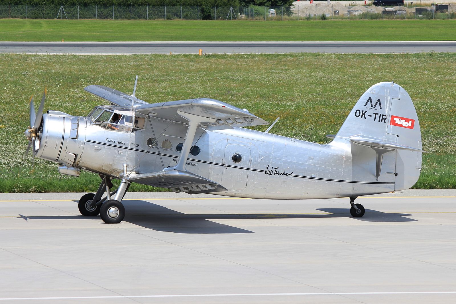 Antonov An-2 (OK-TIR) - Glad that this old beauty is based at Innsbruck :D always interesting and nice to see this oldie flying around the airport for a few sight seeing flights :)