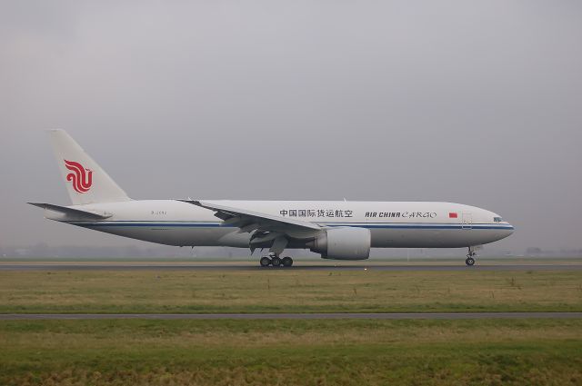 Boeing 777-200 (B-2092) - Air China B777-FFT cn44683; Arrival RWY18R at EHAM