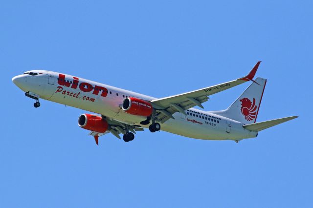 Boeing 737-900 (PK-LSW)
