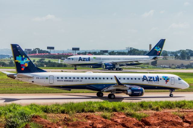 Embraer ERJ-190 (PR-AXG) - Azul Linhas Aereas - Embraer ERJ-195ARbr /Registration: PR-AXGbr /br /Fotografia: Marcelo Luiz 