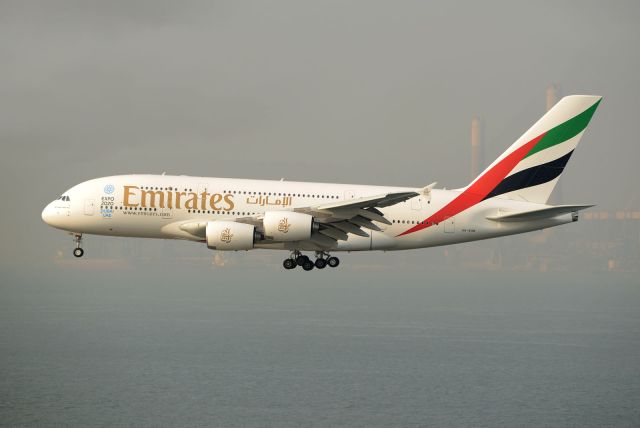 Airbus A380-800 (A6-EOB)