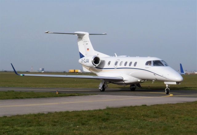 Embraer Phenom 300 (D-CLAV)