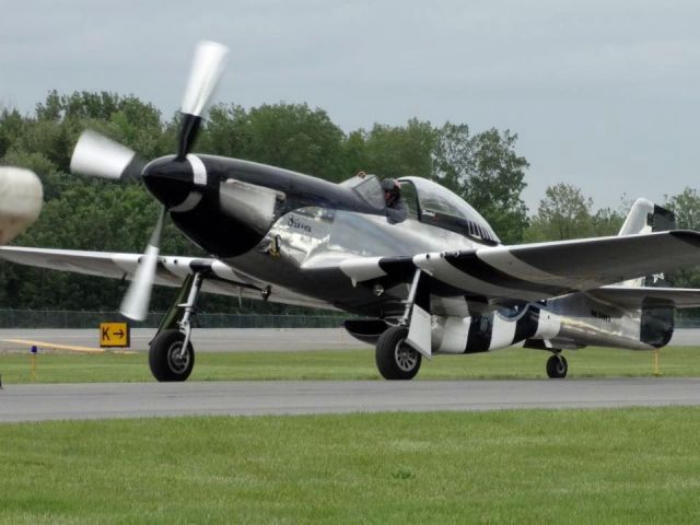 North American P-51 Mustang (N51HY)