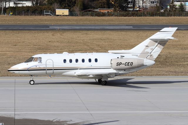 Hawker 800 (SP-CEO)