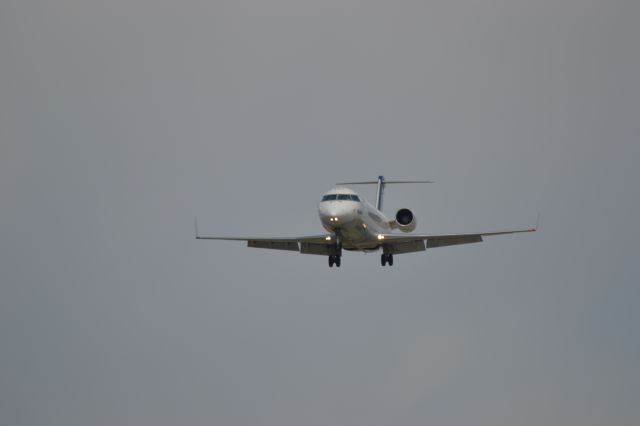 Canadair Regional Jet CRJ-700 (N405SW) - Final to Runway 21 KFSD - 5-1-12