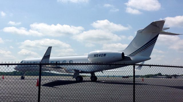 Gulfstream Aerospace Gulfstream V (N540W) - Oprah Winfrey in town for the funeral of Dr. Maya Angelou