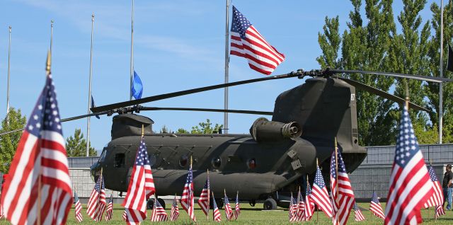 Boeing CH-47 Chinook (00-0287) - United States Army CH-47 Chinook 0-00287 (previously 92-00287).  Arrived about 90 minutes before the start of the annual Memorial Day Ceremony at the Northern Nevada Veterans Memorial Cemetery, Fernley, Lyon County, Nevada.  The ceremony concluded 15 minutes ago.br /"In remembrance of all Nevadas military heroes and of all military heroes from throughout the US and the world who have made the ultimate sacrifice in the pursuit of safety and freedom for their fellow citizens."  