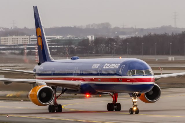 Boeing 757-200 (TF-ISX) - TF-ISX Icelandair Boeing 757-3E7(WL) @ Frankfurt Rhein-Main International (FRA / EDDF) / 30.12.2018