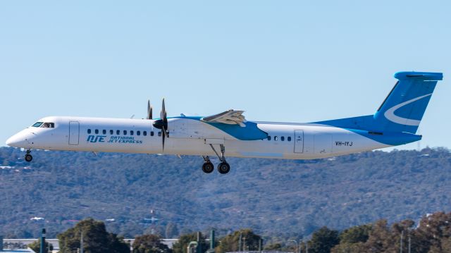 de Havilland Dash 8-400 (VH-IYJ)