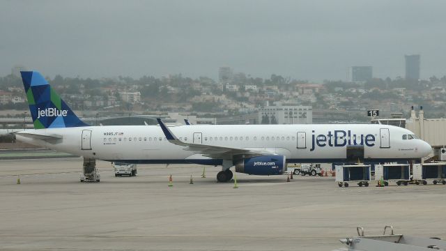 Airbus A321 (N985JT) - 9/27/21