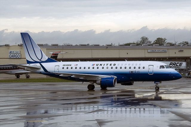 Embraer 170/175 (N640RW)