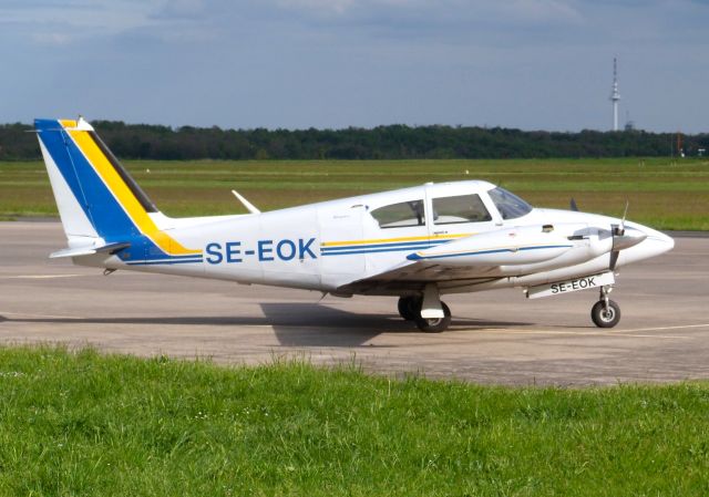 Piper PA-30 Twin Comanche (SE-EOK)