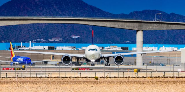 Airbus A330-900 (N409DX) - A Delta Airlines A330-900 taxiing at PHX on 2/23/23. Taken with a Canon R7 and Canon 100-400 EF ii lens.