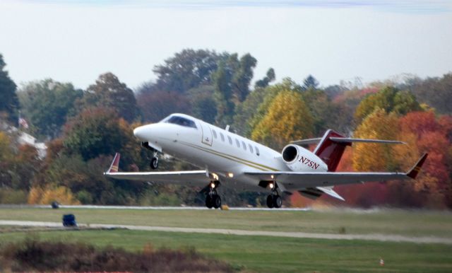 Bombardier Learjet 75 (N7SN) - Shortly after departure is this Learjet 75 in the Autumn of 2019.