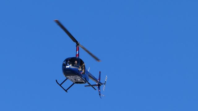 Robinson R-44 (N644PC)