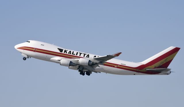 Boeing 747-400 (N402KZ) - Departing LAX