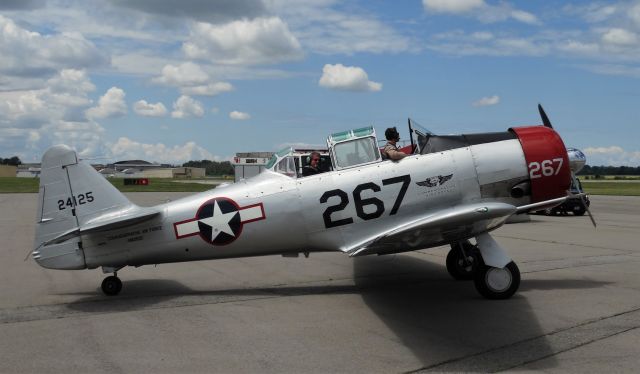 North American T-6 Texan (N6253C) - T6 Texan at the Airpower History Tour at IAG!