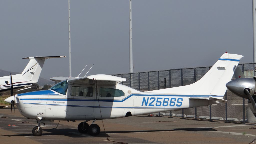 Cessna Centurion (N2566S)