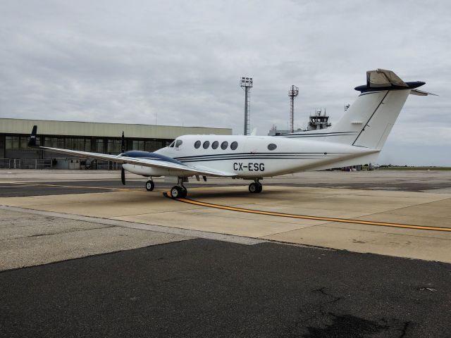 Beechcraft Super King Air 200 (CX-ESG)