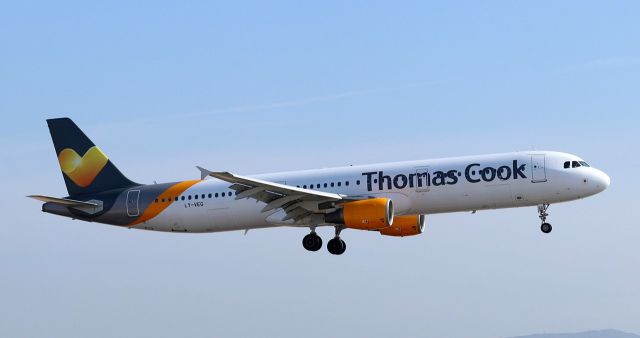 Airbus A321 (LY-VEG)