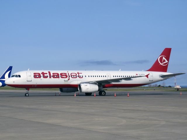 Airbus A321 (TC-ETV) - At Trabzon, Turkey.