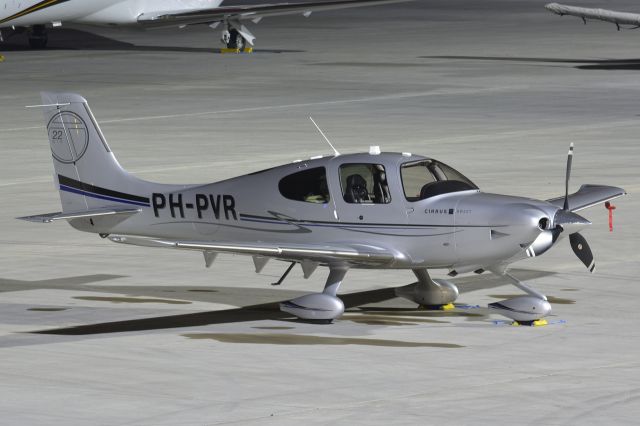 Cirrus SR-22 (PH-PVR)