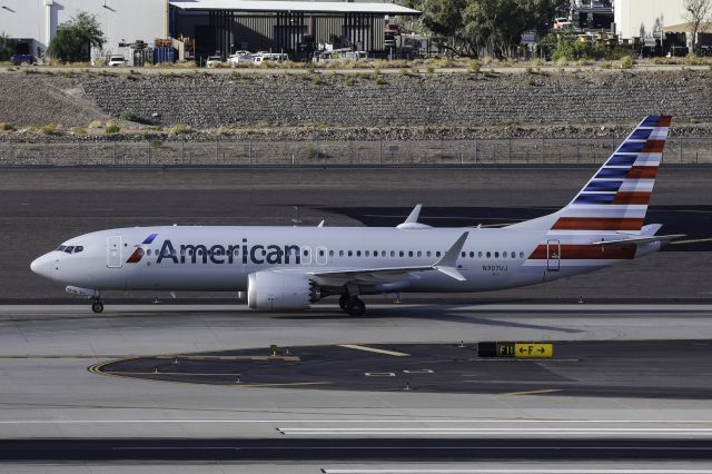 Boeing 737 MAX 8 (N307UJ)