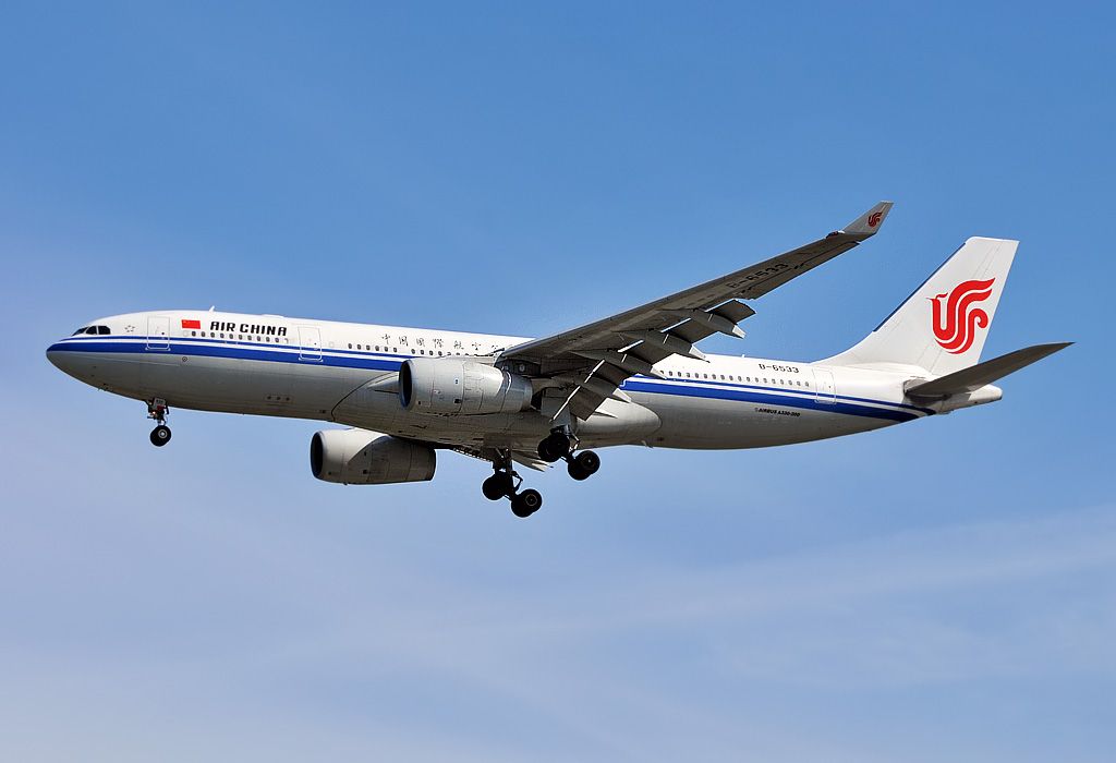 Airbus A330-200 (B-6533)