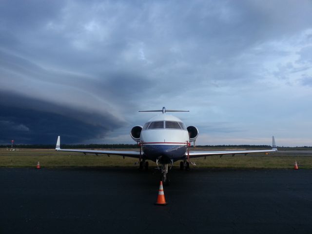 Canadair Challenger (N726MF) - Batten down the hatches..