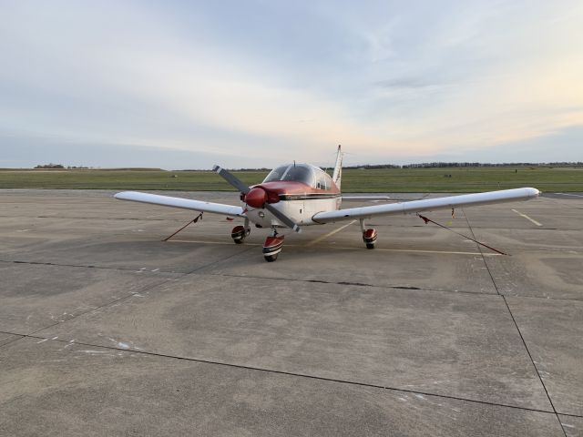 Piper Cherokee (N8936J)