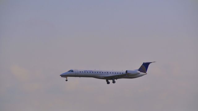 Embraer ERJ-145 (N16976) - Arriving from Newark.