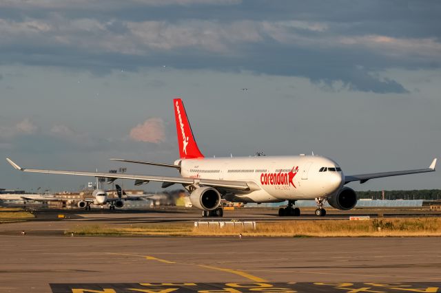 Airbus A320 (9H-LEON)