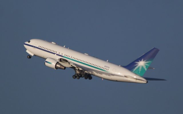 BOEING 767-200 (N767A) - saudi aramco b767-2 n767a dep shannon 21/12/15.