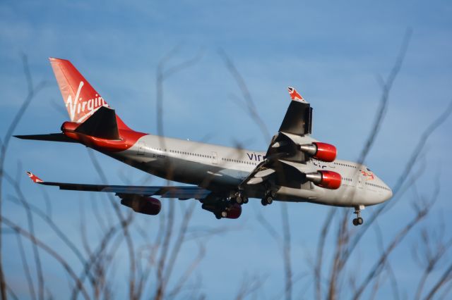 Boeing 747-400 (G-VROY) - "Pretty Women" Virgin 73 Heavy on short final to runway 17L at KMCO. (1/315)