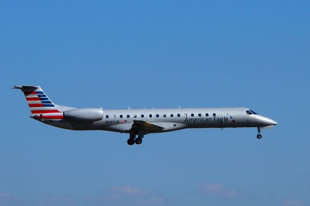 Embraer ERJ-145 (N933JN)