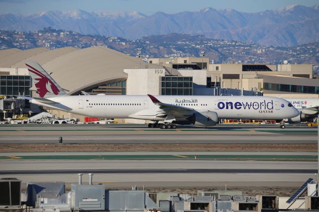 Airbus A350-1000 (A7-ANE)