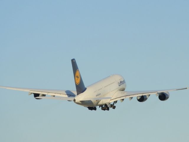 Airbus A380-800 (D-AIMC)