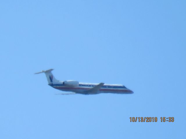 Embraer ERJ-135 (N812AE)