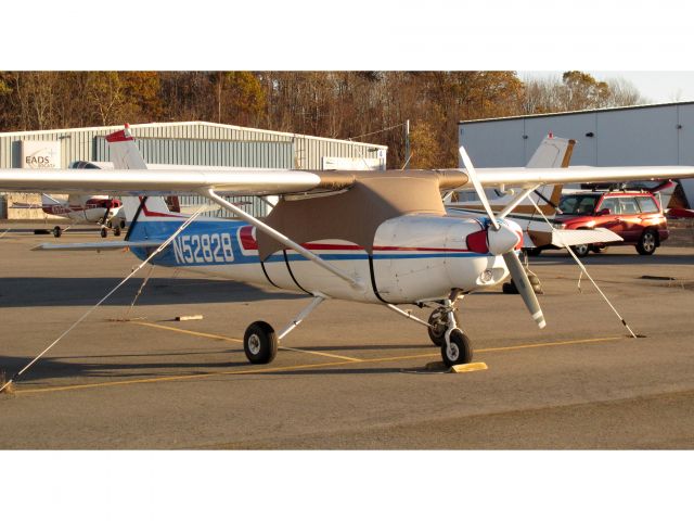 Cessna Commuter (N5282B)