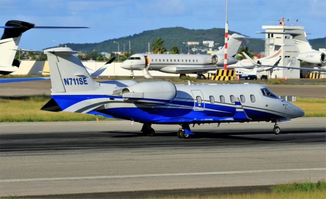 Learjet 60 (N711SE)