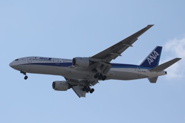Boeing 777-200 (JA701A) - March 06 2015: HND-HKD