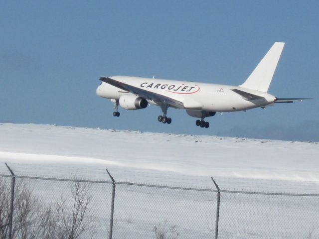 Boeing 757-200 (C-FLAJ)