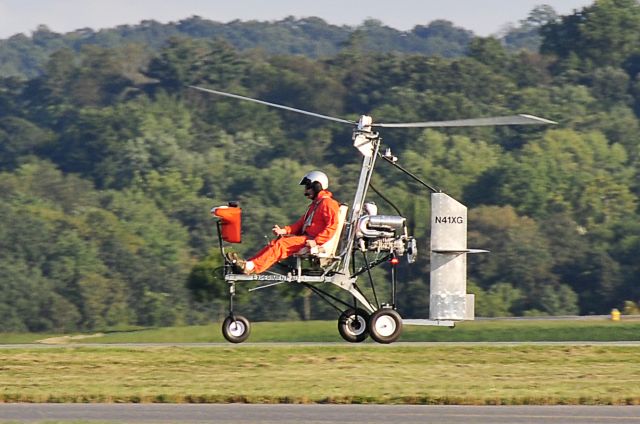 Unknown/Generic Ultralight autogyro (N41XG) - Seen at KFDK on 9/4/2009.    a href=http://discussions.flightaware.com/profile.php?mode=viewprofile&u=269247  Profile/a