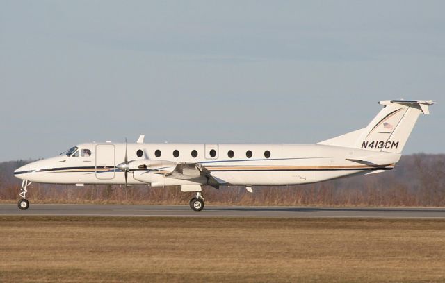 Beechcraft 1900 (N413CM)